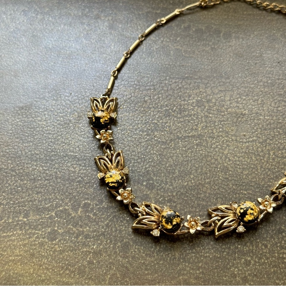 Coro Vintage flower necklace